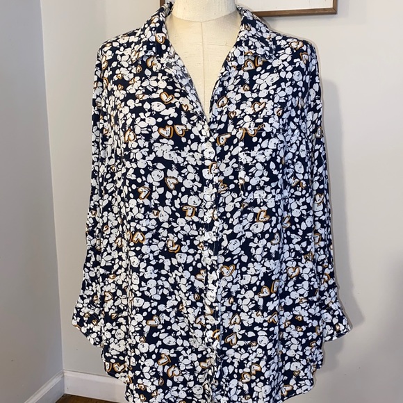 Velvet Heart Tops - Velvet Heart 2X button down top